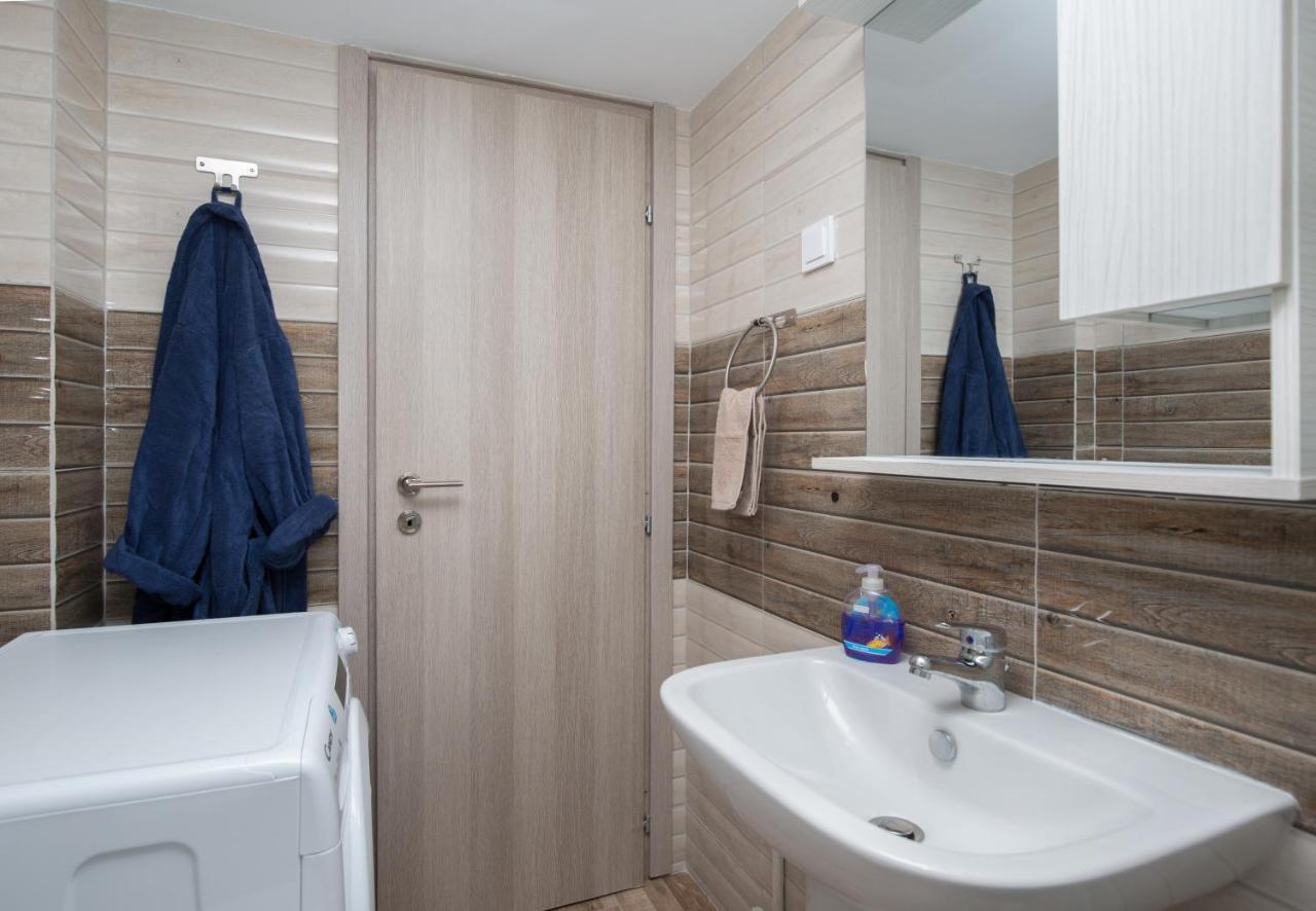 אתונה Cosy Apartment With Terrace Near Metro Station מראה חיצוני תמונה