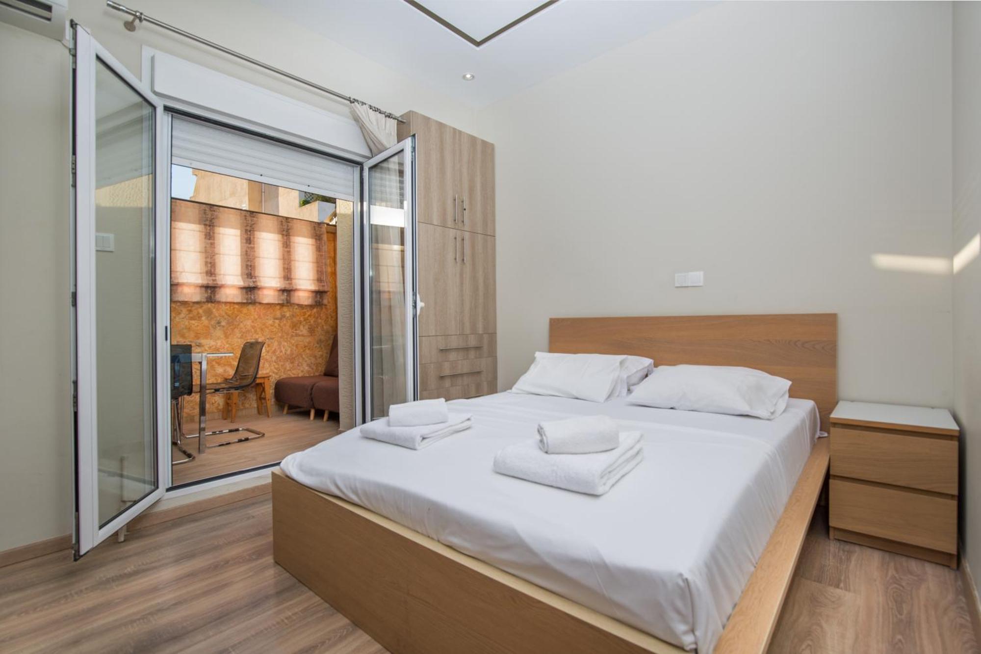אתונה Cosy Apartment With Terrace Near Metro Station מראה חיצוני תמונה